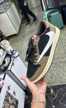 Tênis Nike Travis Scott