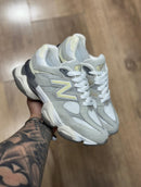 Tênis New Balance 9060