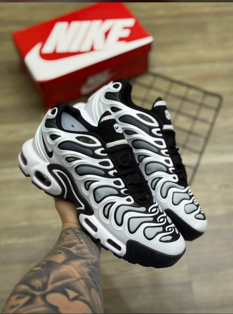 Tênis Nike TN