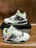 Tênis Nike Air Jordan 4