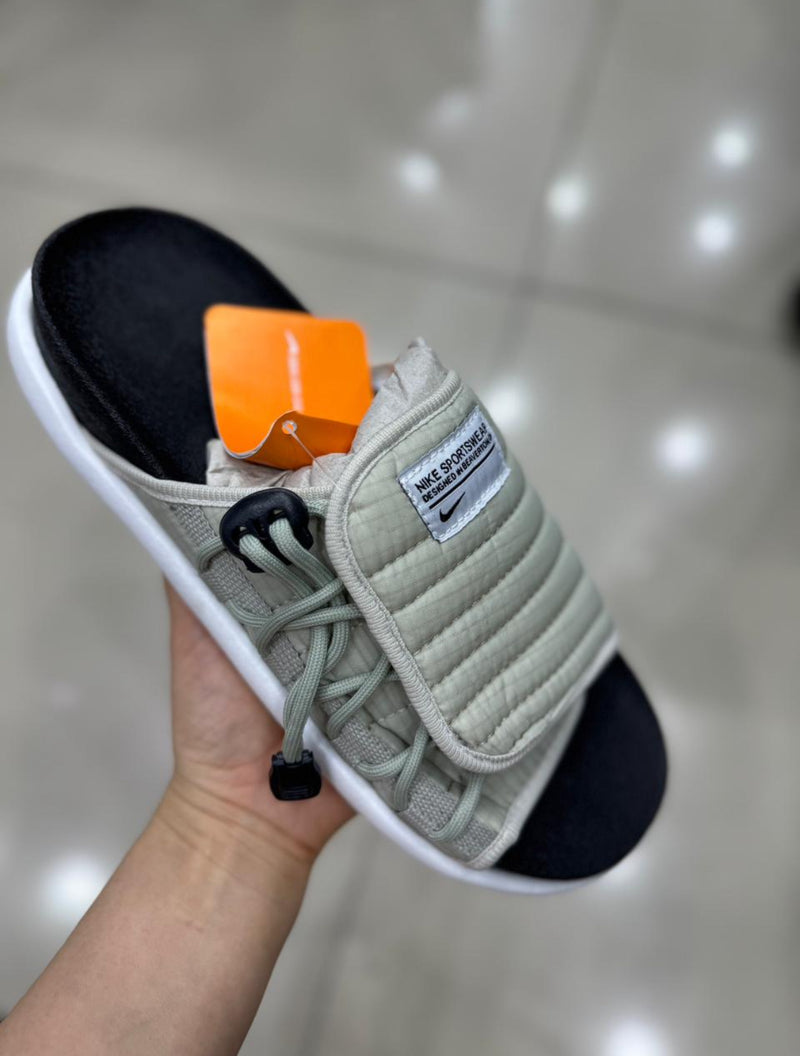 Chinelo Nike Azuna
