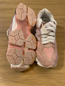 Tênis New Balance 9060