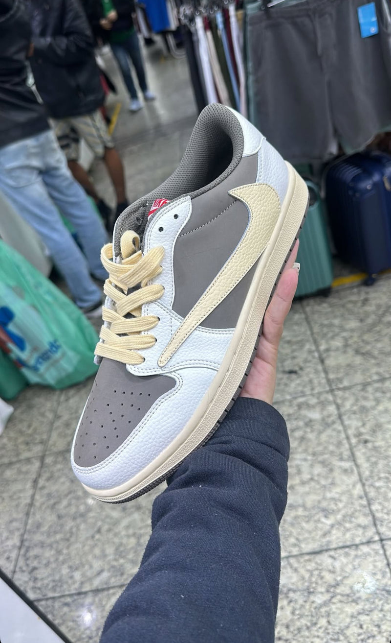 Tênis Nike Travis Scott