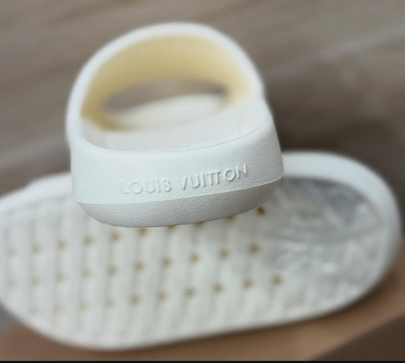 Chinelo Slide LV