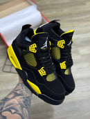 Tênis Nike Air Jordan 4