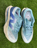 Tênis New Balance Fuelcell Rebel V4