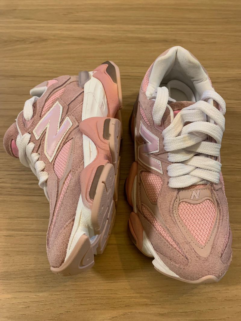 Tênis New Balance 9060