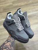 Tênis Nike Air Jordan 4