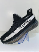 Tênis Yeezy Boost 350 V2