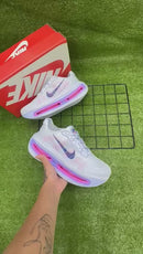 Tênis Nike Vomero Premium Feminino