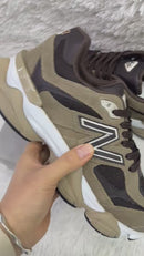 Tênis New Balance 9060