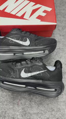 Tênis Nike Vomero Premium